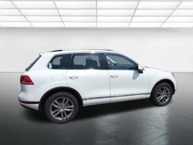 2016 Volkswagen Touareg Lux