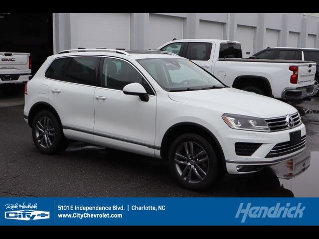 2016 Volkswagen Touareg Lux