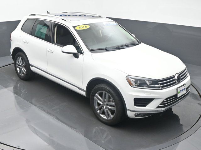 2016 Volkswagen Touareg Lux