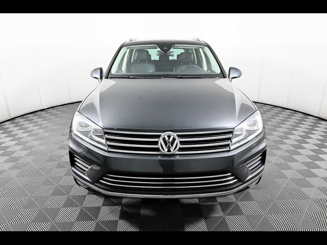 2016 Volkswagen Touareg Lux