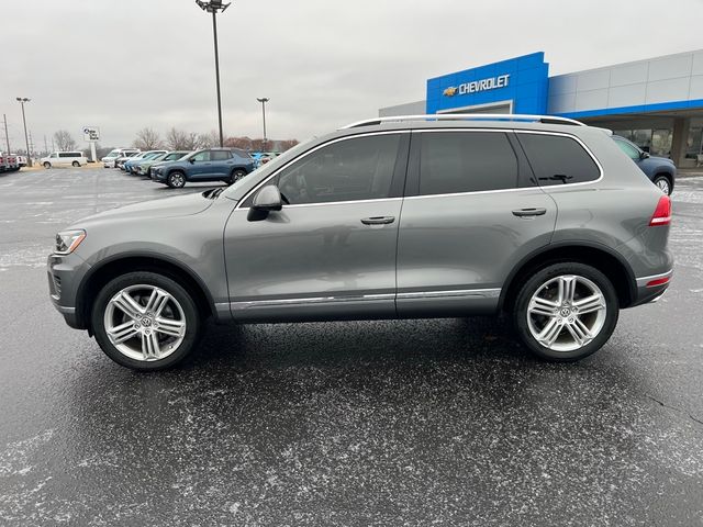 2016 Volkswagen Touareg Executive