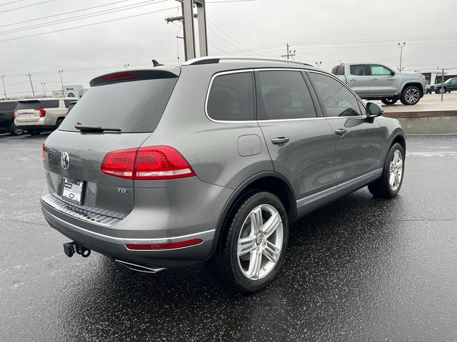 2016 Volkswagen Touareg Executive