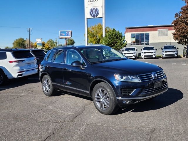 2016 Volkswagen Touareg Lux