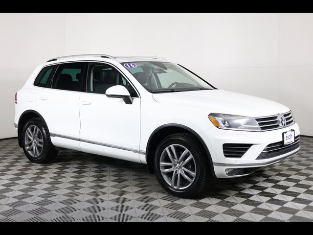 2016 Volkswagen Touareg Lux