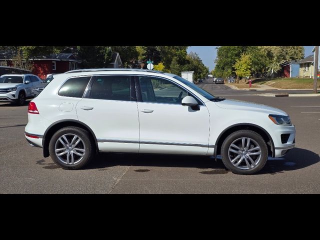 2016 Volkswagen Touareg Lux