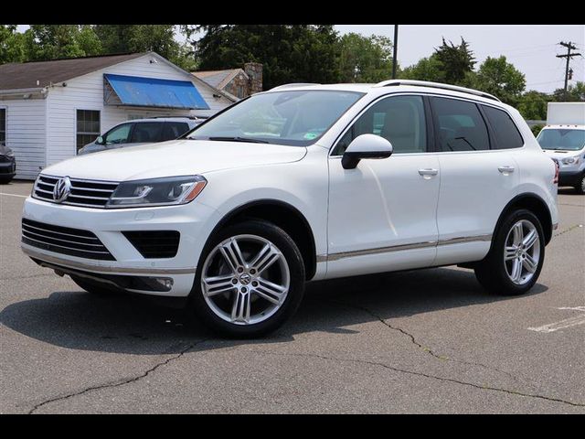 2016 Volkswagen Touareg Executive