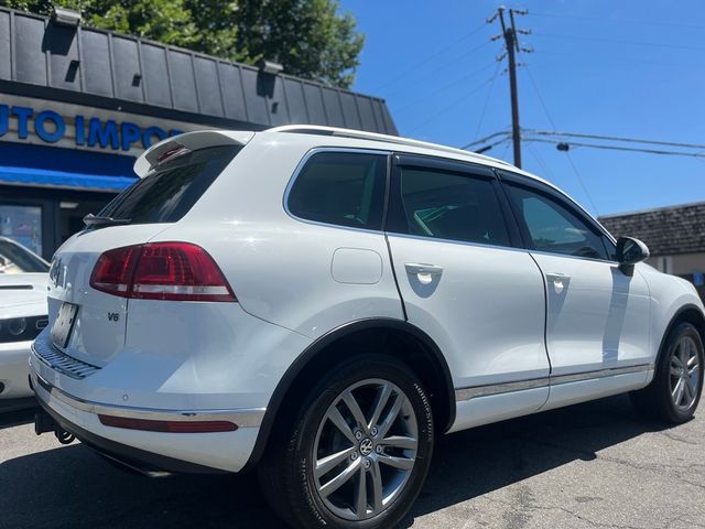 2016 Volkswagen Touareg Lux