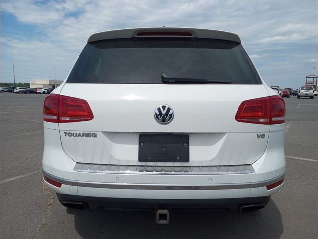 2016 Volkswagen Touareg Lux