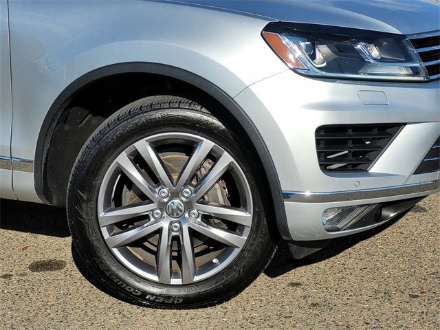 2016 Volkswagen Touareg Lux