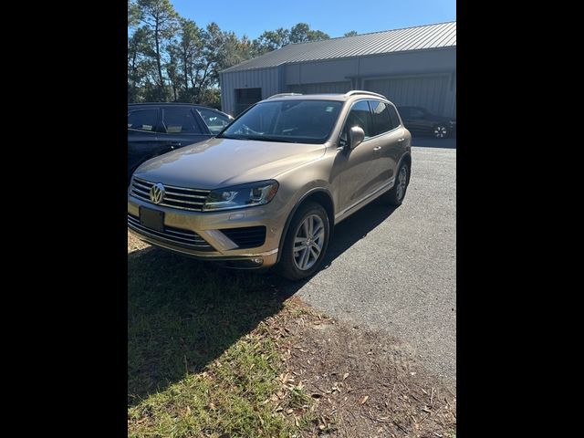 2016 Volkswagen Touareg Lux