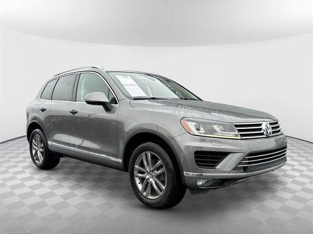 2016 Volkswagen Touareg Lux