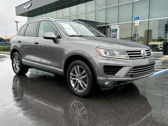 2016 Volkswagen Touareg Lux