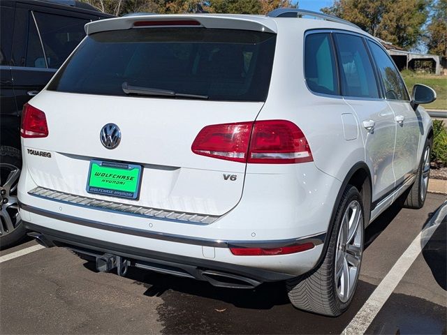 2016 Volkswagen Touareg Executive