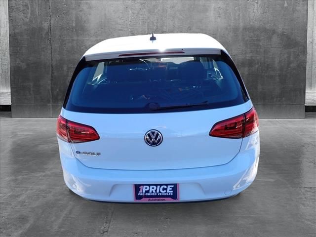 2016 Volkswagen e-Golf SE