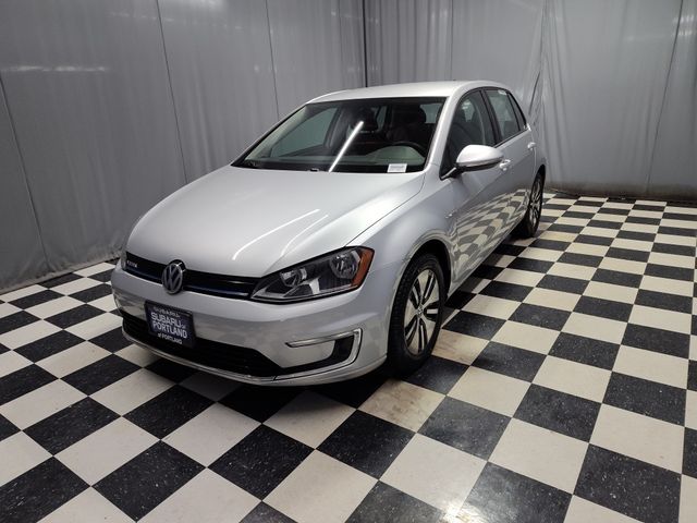 2016 Volkswagen e-Golf SE