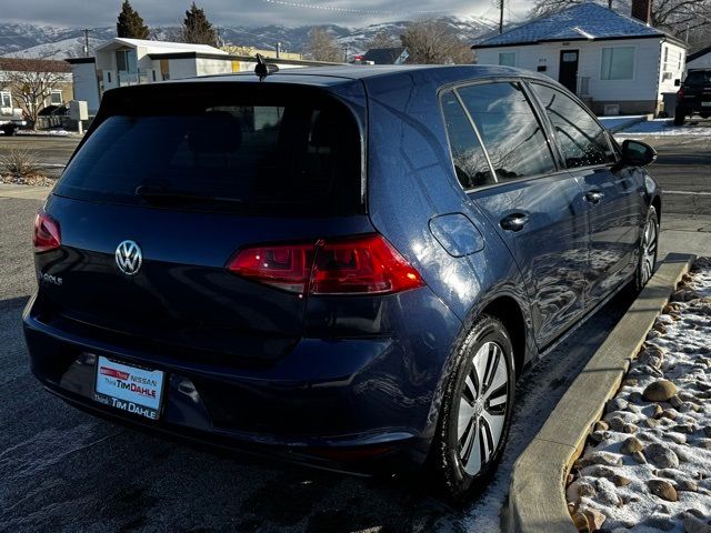 2016 Volkswagen e-Golf SE