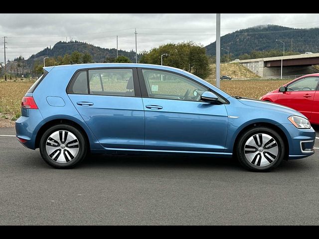 2016 Volkswagen e-Golf SE