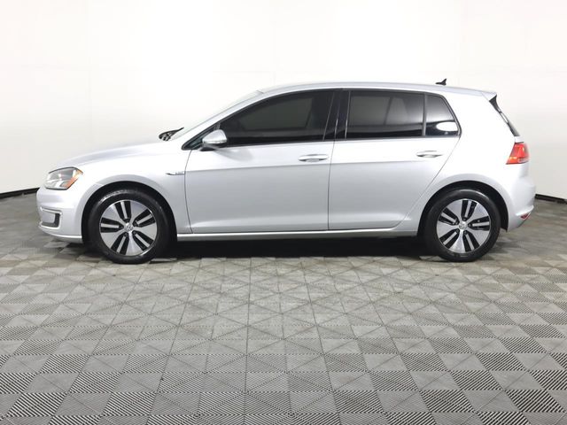 2016 Volkswagen e-Golf SE