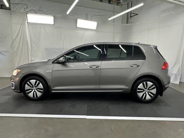 2016 Volkswagen e-Golf SE