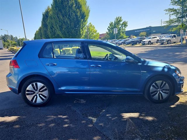 2016 Volkswagen e-Golf SE