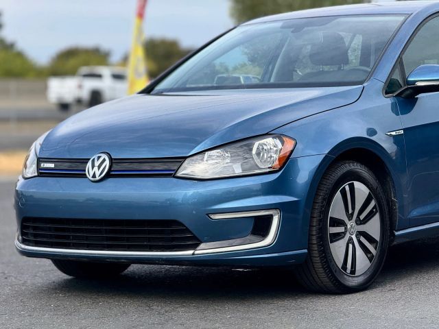2016 Volkswagen e-Golf SE
