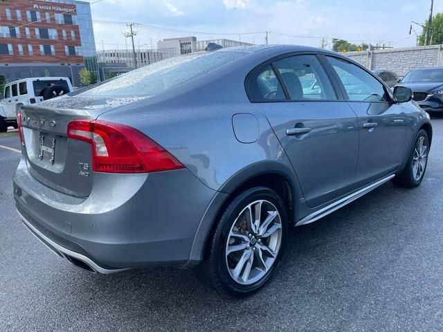 2016 Volvo S60 Cross Country T5 Platinum