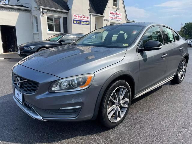 2016 Volvo S60 Cross Country T5 Platinum