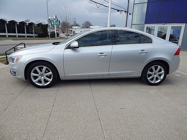 2016 Volvo S60 T5 Drive-E Premier