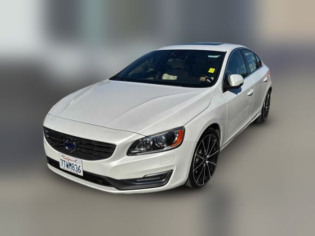 2016 Volvo S60 T6 Drive-E Platinum