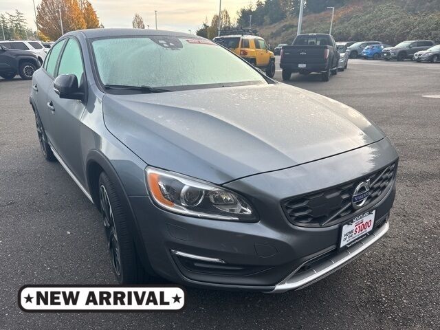 2016 Volvo S60 Cross Country T5 Platinum
