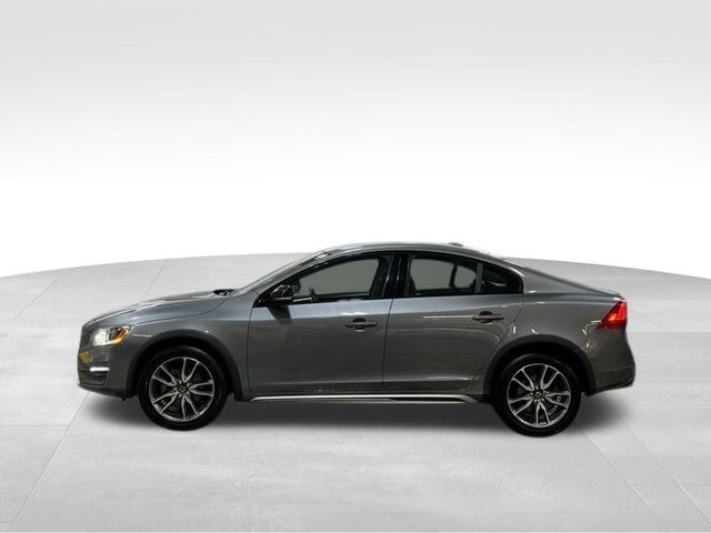 2016 Volvo S60 Cross Country T5 Platinum