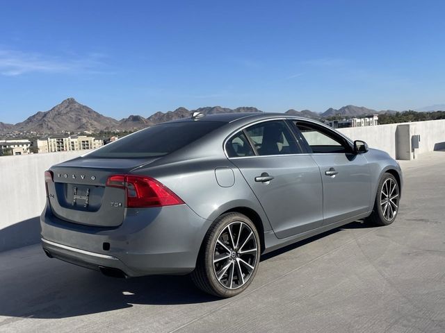 2016 Volvo S60 Inscription T5 Drive-E Platinum