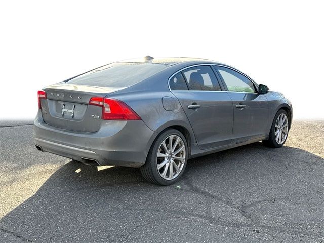 2016 Volvo S60 Inscription T5 Drive-E Platinum