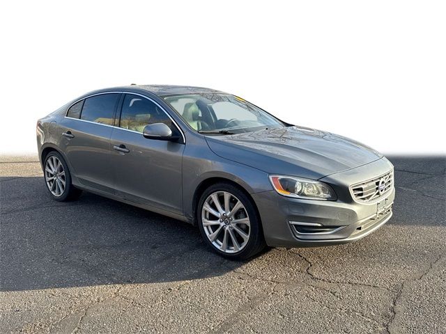 2016 Volvo S60 Inscription T5 Drive-E Platinum