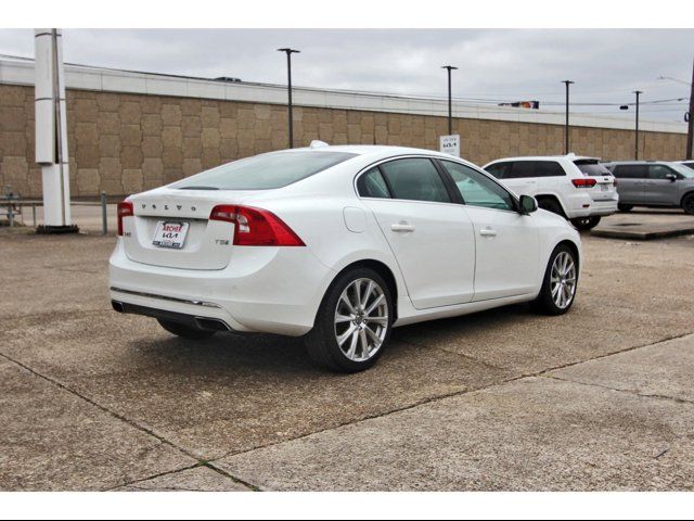 2016 Volvo S60 Inscription T5 Drive-E Platinum