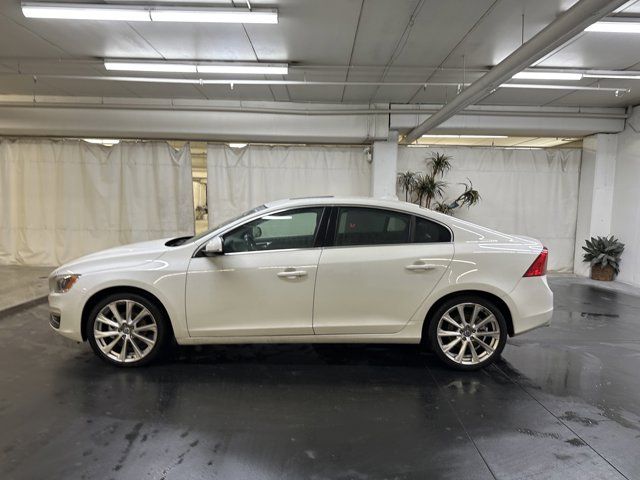 2016 Volvo S60 Inscription T5 Drive-E Platinum