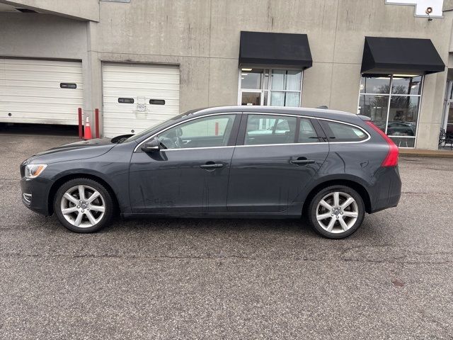 2016 Volvo V60 T5 Drive-E Platinum