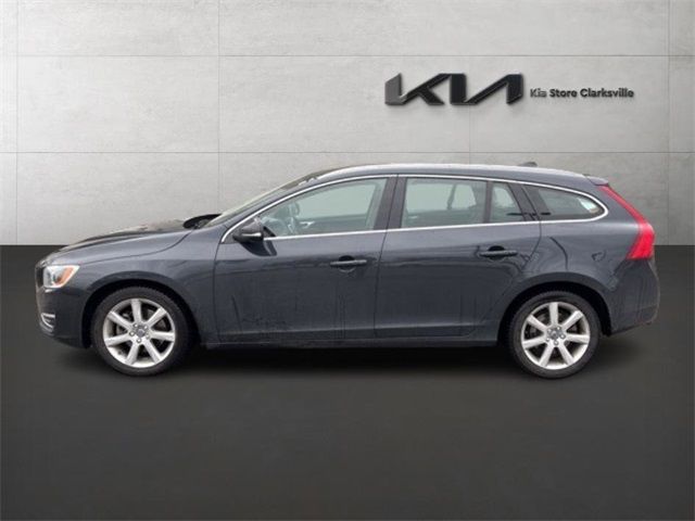 2016 Volvo V60 T5 Drive-E Platinum