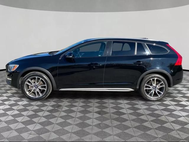 2016 Volvo V60 Cross Country T5