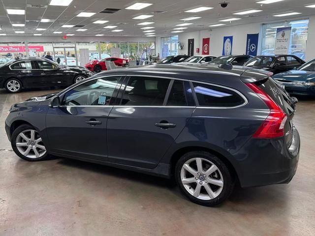 2016 Volvo V60 T5 Drive-E Premier