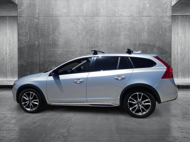 2016 Volvo V60 Cross Country T5 Platinum