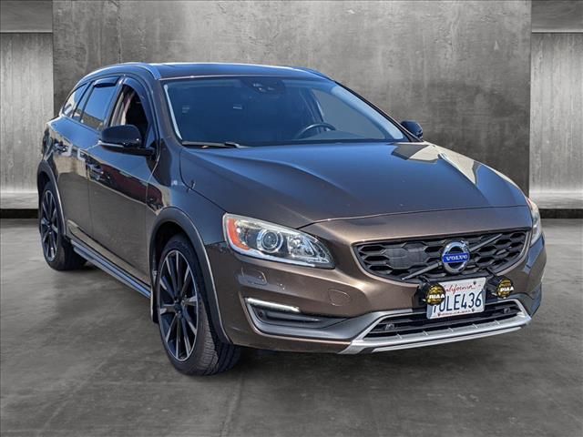 2016 Volvo V60 Cross Country T5 Platinum