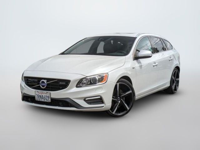 2016 Volvo V60 T6 Drive-E R-Design Platinum