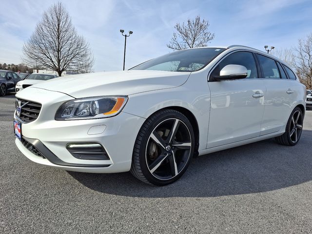 2016 Volvo V60 T6 Drive-E R-Design Platinum