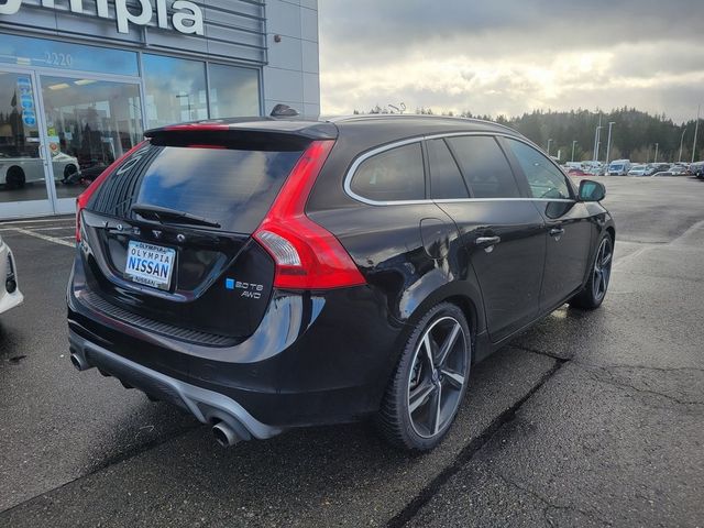 2016 Volvo V60 T6 R-Design Platinum