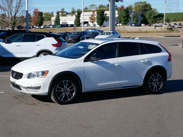 2016 Volvo V60 Cross Country T5