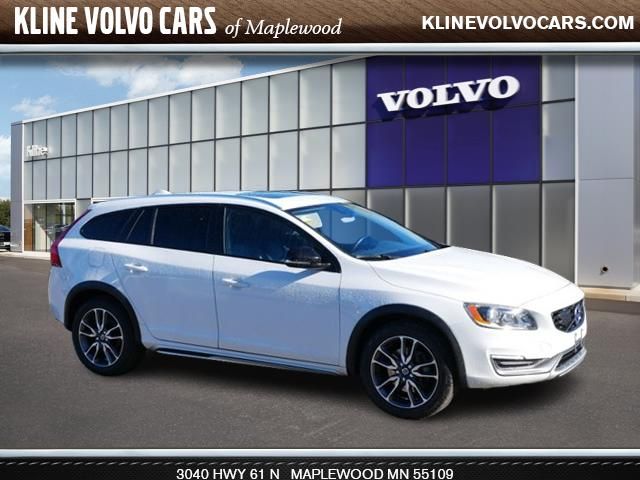 2016 Volvo V60 Cross Country T5