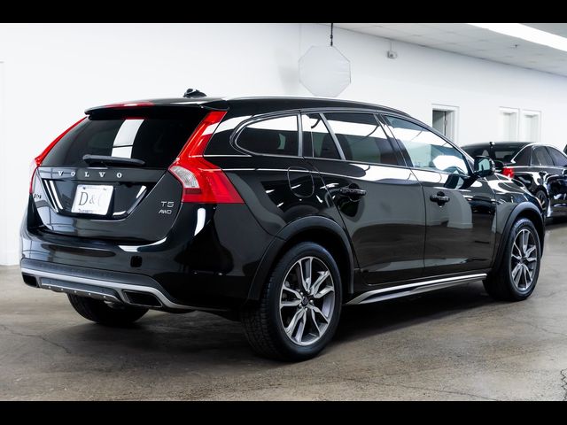 2016 Volvo V60 Cross Country T5