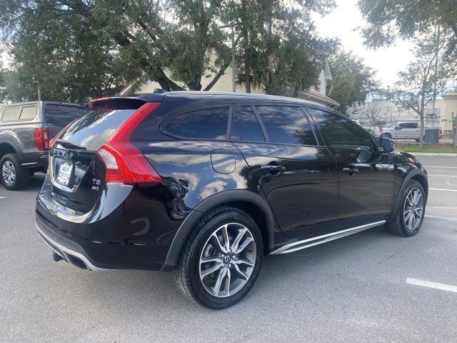 2016 Volvo V60 Cross Country T5