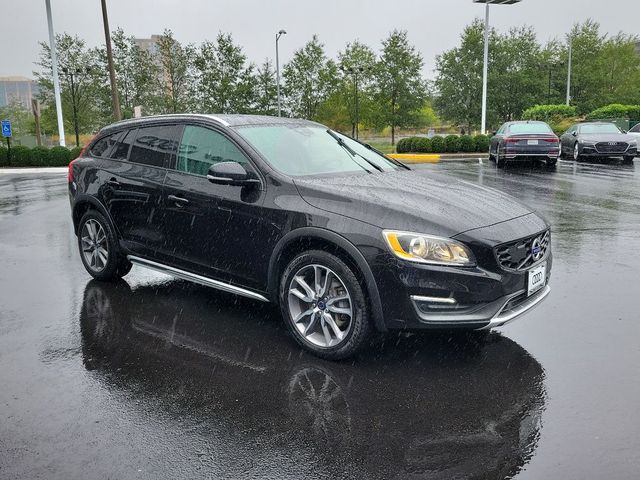 2016 Volvo V60 Cross Country T5